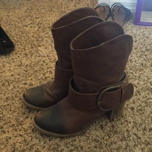 Little scuffed but could easily be fixed 6